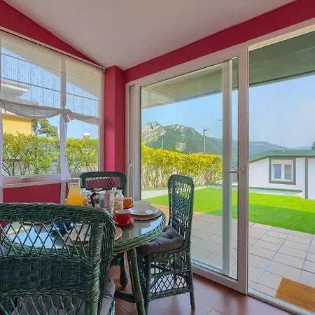 Ferienhaus Con Piscina Privada En Playa De Sonabia