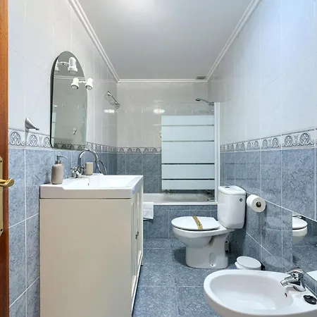 Con Piscina Privada En Playa De Sonabia 펜션