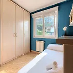 Con Piscina Privada En Playa De Sonabia Кастро-Урдиалес