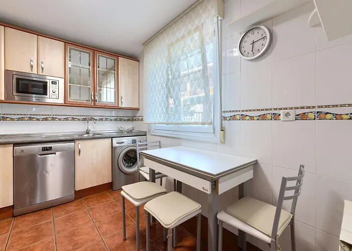 Con Piscina Privada En Playa De Sonabia Hébergement de vacances *